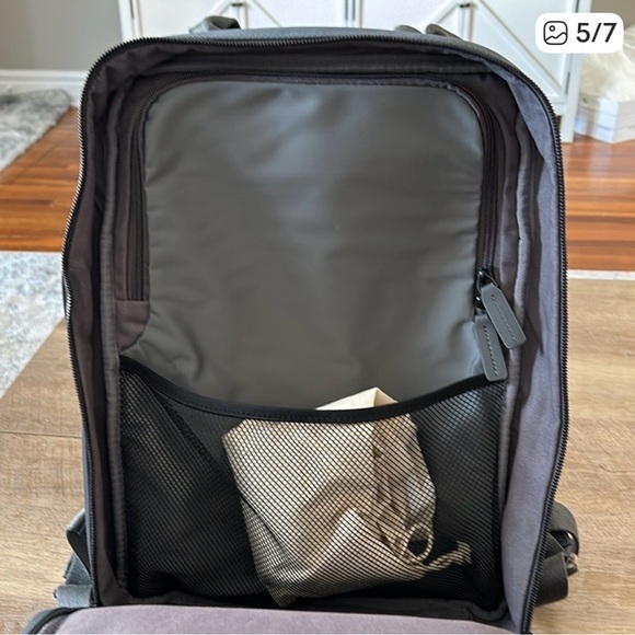 MONOS Metro Backpack - Picture 5 of 12